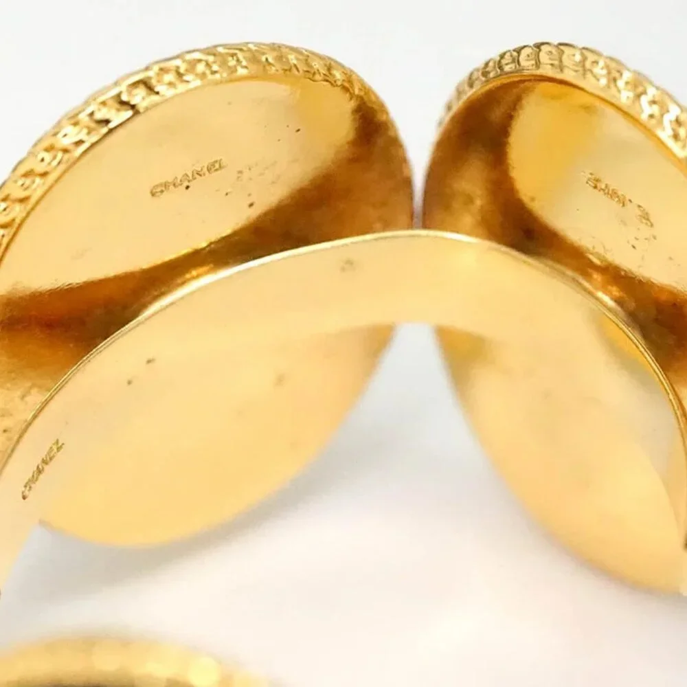 CHANEL COCO Horse Cameo Vintage Bangle Bracelet 5.7" Gold Tone Auth w/Box n11118 - Picture 7 of 10